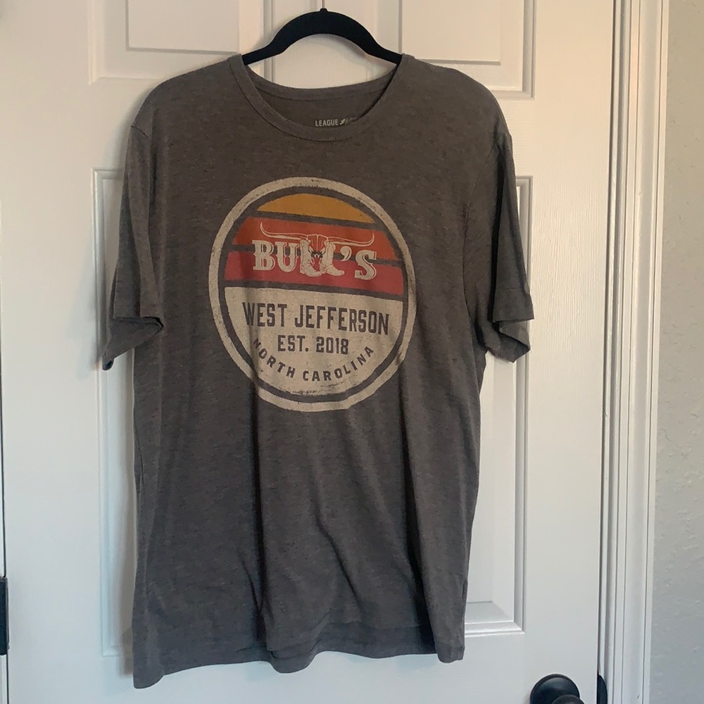 League Active Extra Large West Jefferson NC Bulls T-Shirt